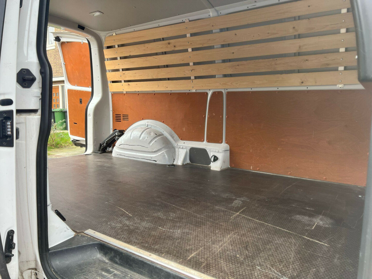 Volkswagen-Transporter-9
